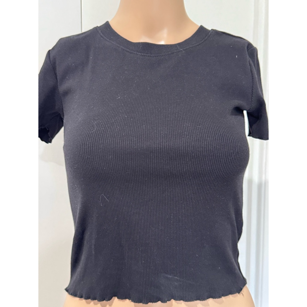 Women's Forever 21 stretch knit short sleeve ribbed Top Size S Black ruffle hem